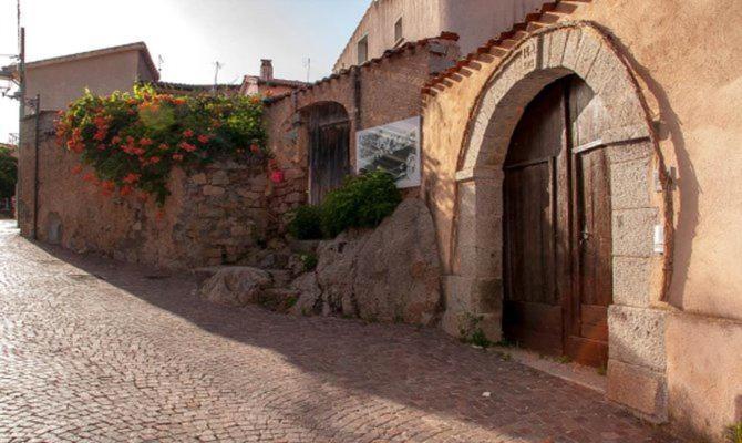 Holiday Mandrolisai Doc Atzara Exterior photo